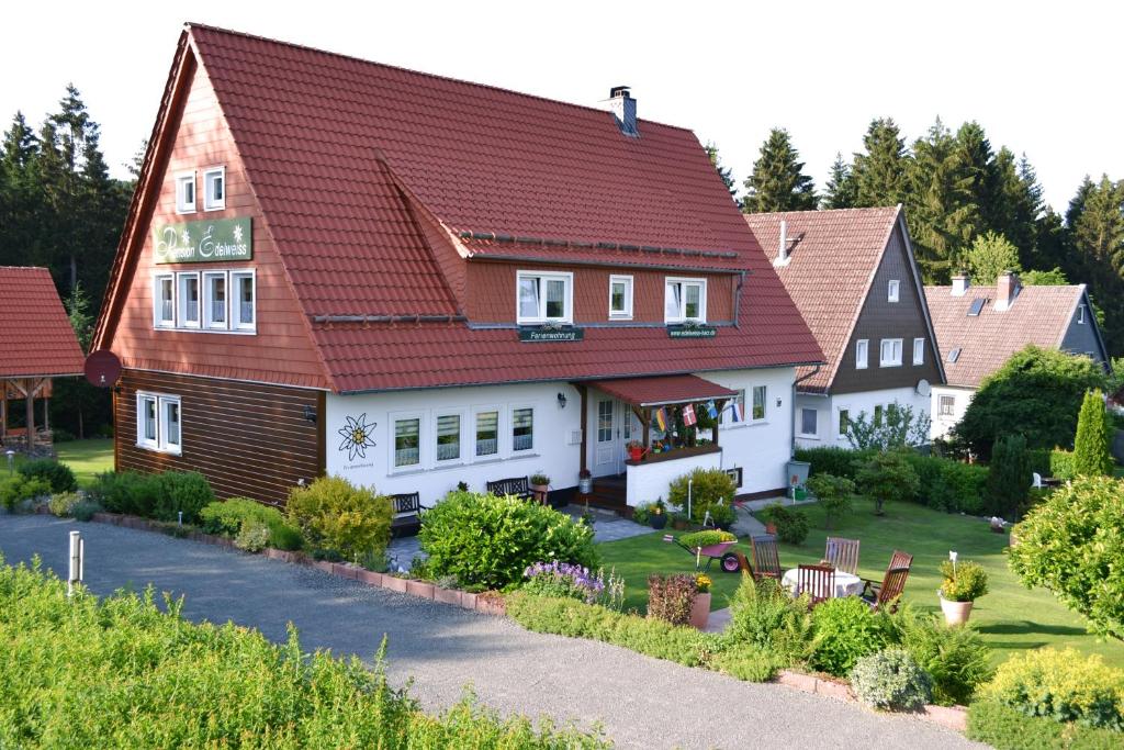 Appartements Ferienwohnungen Edelweiss Wiesenbergstr. 19, 38707 Schulenberg im Oberharz