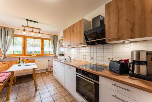 Appartements Ferienwohnungen Haus Wiesengrund Wiesengrundstr. 63 Aschau im Chiemgau