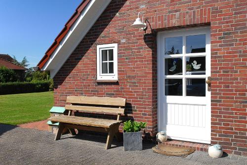 Appartements Ferienwohnungen im Landhaus Seestern 16 Raiffeisenstraße Werdum