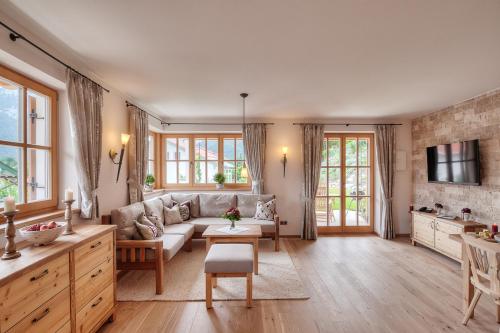 Appartements Ferienwohnungen im Rosengarten Kurhausstraße 19 Ruhpolding