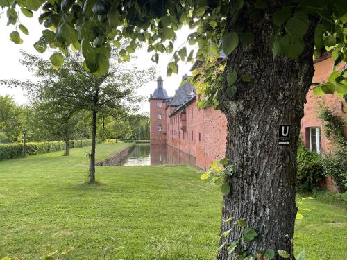 Ferienwohnungen Jagdschloss Adolphsburg Kirchhundem allemagne