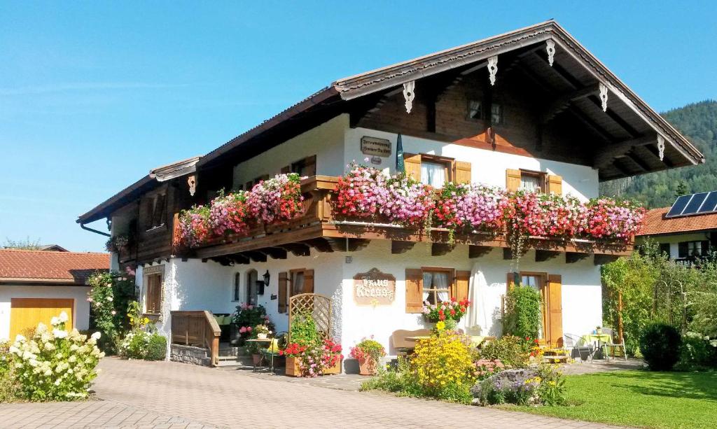 Appartements Ferienwohnungen mit Bergblick Adlgasserstrasse 103, 83334 Inzell