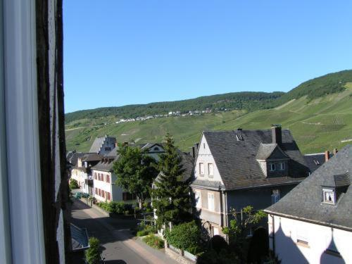 Appartements Ferienwohnungen Perlina Karpat Brüningstrasse 57 Bernkastel-Kues