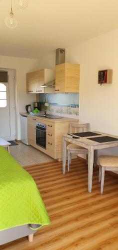 Appartements Ferienwohnungen Rügen-Glück 12 Stubbenkammerstraße Lohme