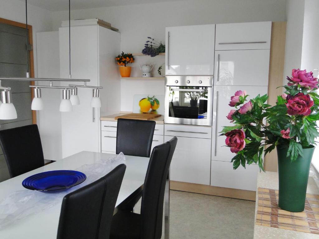 Appartements Ferienwohnungen Steinhof-Littmann Selzenweg 28, 77971 Kippenheim