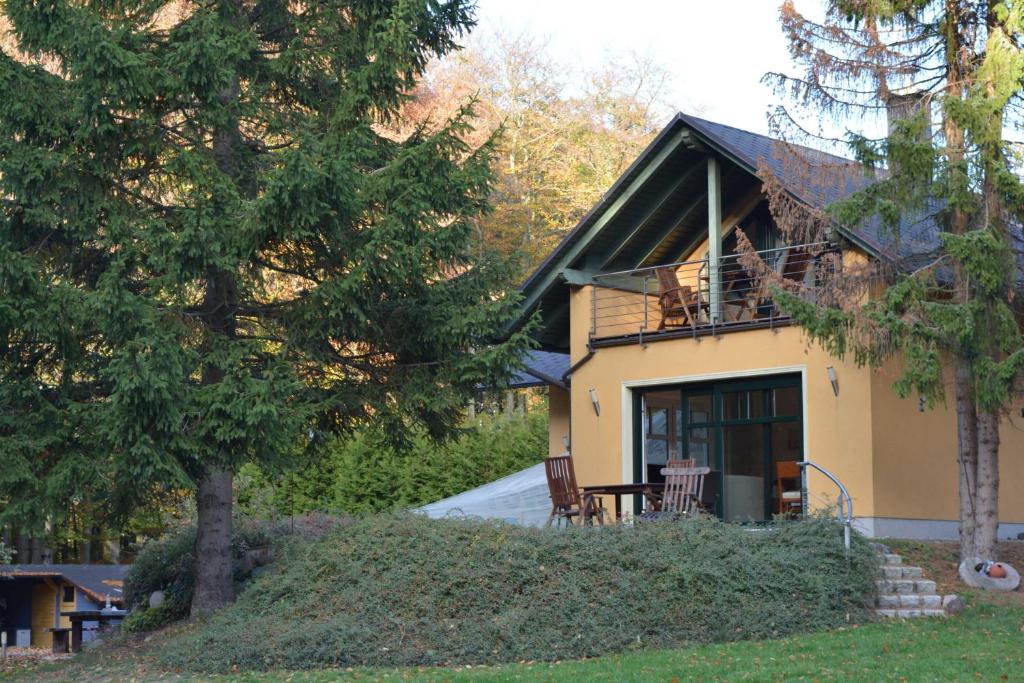 Appartements Ferienwohnungen \ Stubbenkammer Str. 4, 18551 Lohme