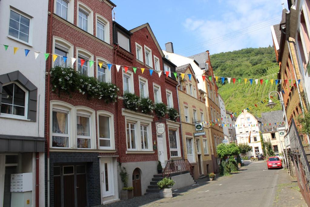 Maison d'hôtes Ferienwohnungen und Appartements - Haus Budinger Brückenstraße 7, 56859 Alf