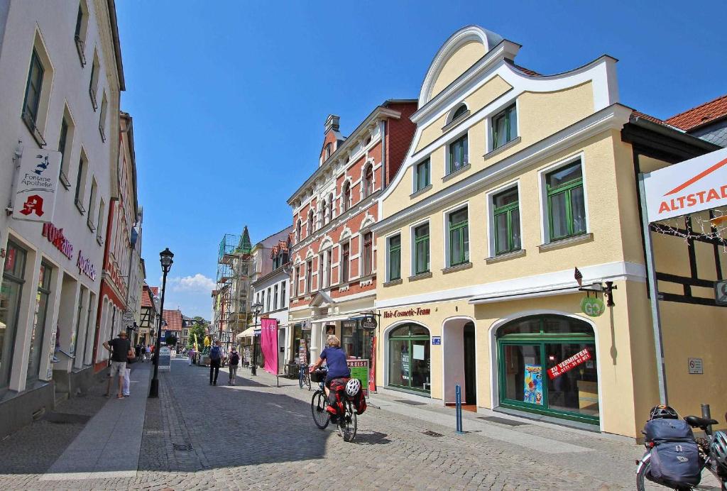 Appartements Ferienwohnungen Waren Mueritz SEE 10120 Lange Straße 8, 17192 Waren