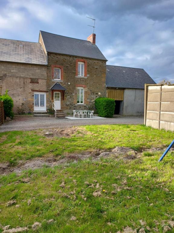 Maisons de vacances Ferme de la Ruette 71 et 73 route du Mont saint michel 2 route de roche-torin 50220 Courtils, 50220 Courtils