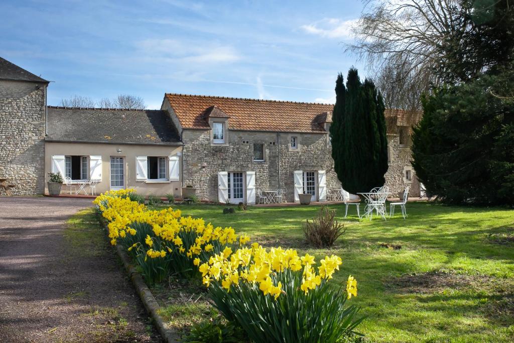 B&B / Chambre d'hôtes Ferme des Goupillières Route de Port en Bessin, 14400 Maisons