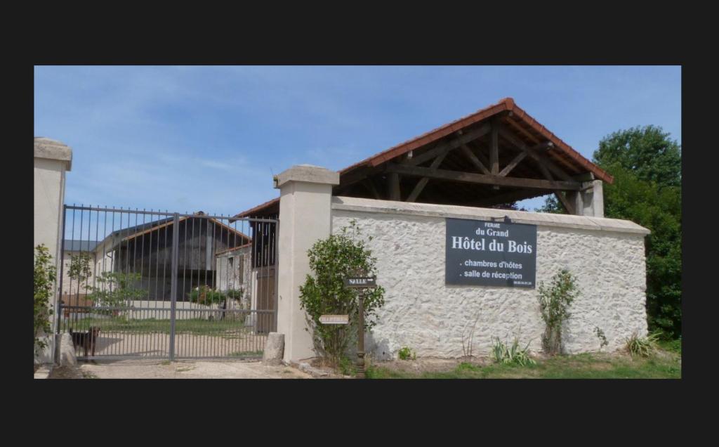 B&B / Chambre d'hôtes Ferme du Grand Hotel du Bois Ferme du Grand Hotel du Bois, 77640 Jouarre