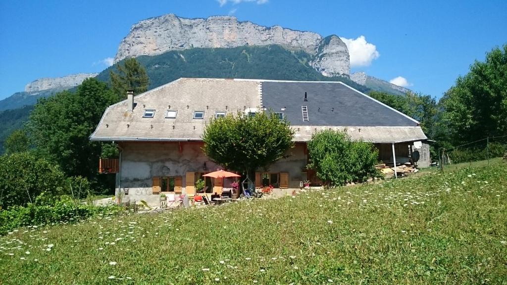 Séjour à la ferme Ferme familiale chez Lili 57 chemin des devins, 74290 Alex