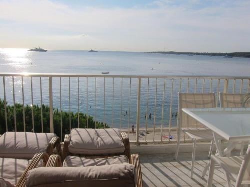 Fettolina Palm Beach, Location Cannes front de mer et plage Cannes france