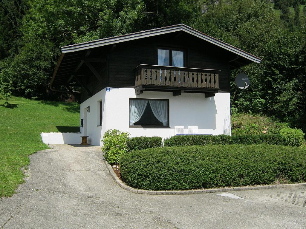 Maison de vacances Fewo 1, Haus Vogel-Nest 36 Ahornstraße, 83242 Reit im Winkl