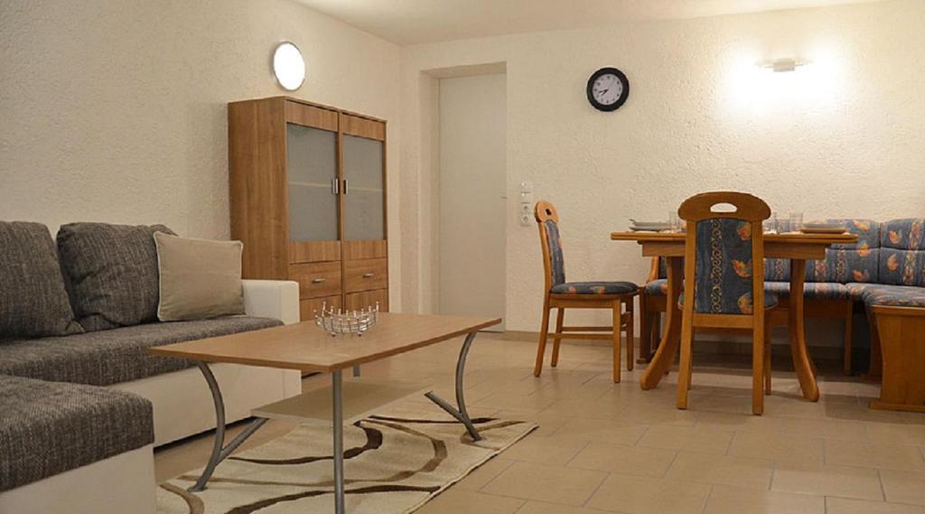 Appartement FeWo Dana und Ralf 15 Bergstraße, 36214 Nentershausen