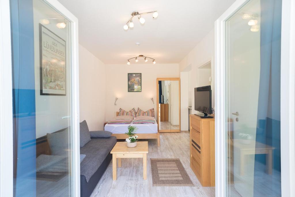 Appartement FeWo Engler Adendorf Kastanienallee Kastanienallee, 21365 Adendorf