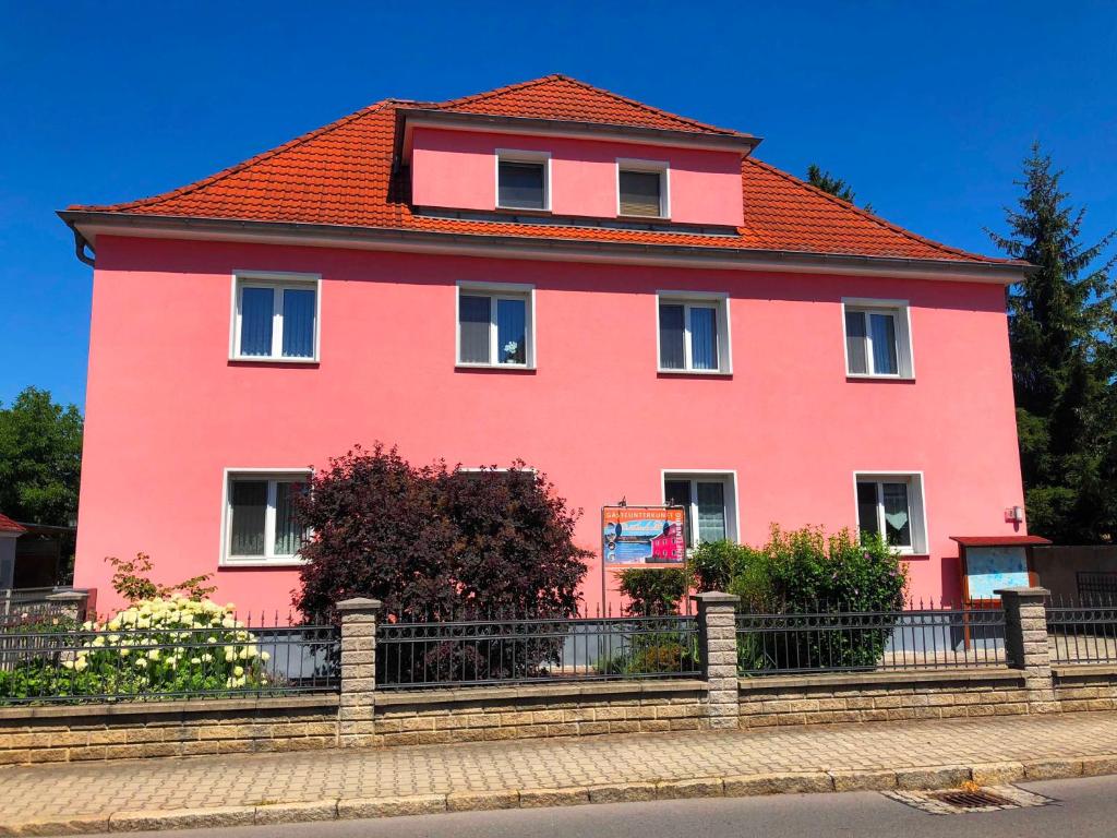 Appartements Fewo Gästeunterkunft Drathschmidt Mittelstr. 02, 01968 Senftenberg