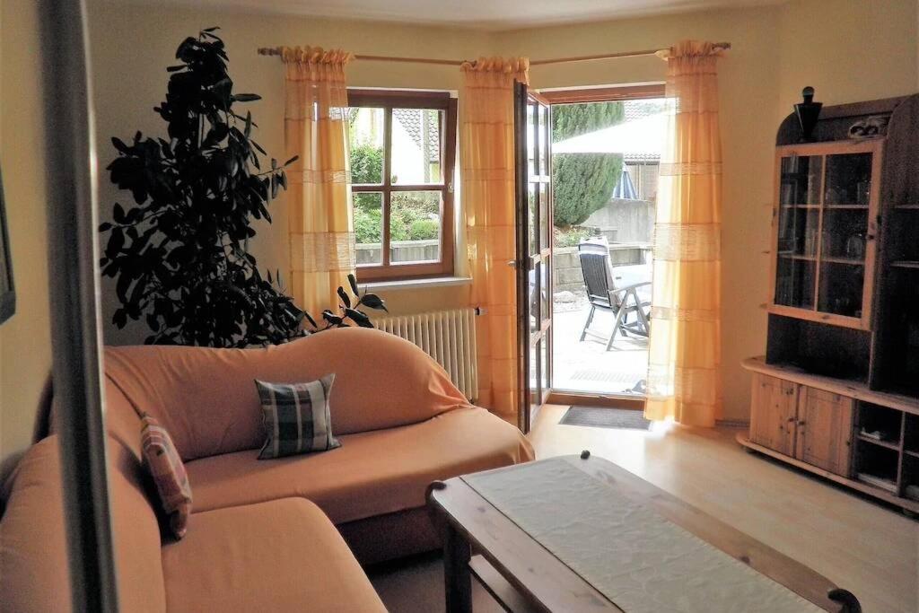 Appartement Fewo im Herzen der Pfalz mit Sonnenterrasse 10 Hohlgasse, 76857 Gossersweiler-Stein