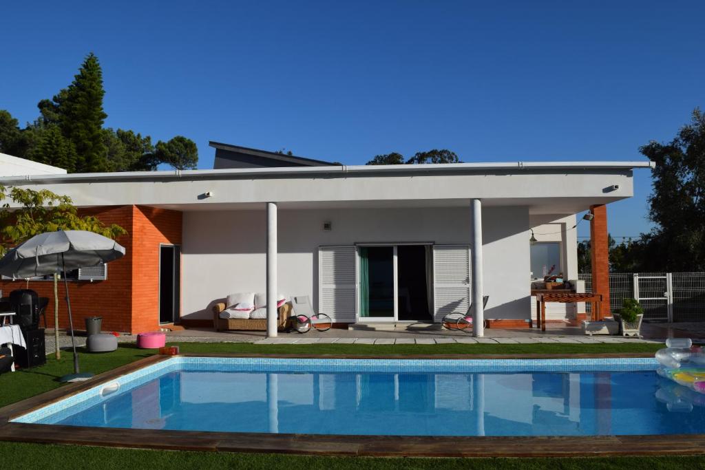 Maison de vacances First In Avenida do Mar, 2855 Corroios