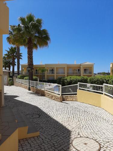 Appartement Flat Caballero Estrada Vale Parra, Condomínio Jardins Vale Parra, Apartamento 43 (R/C) Guia