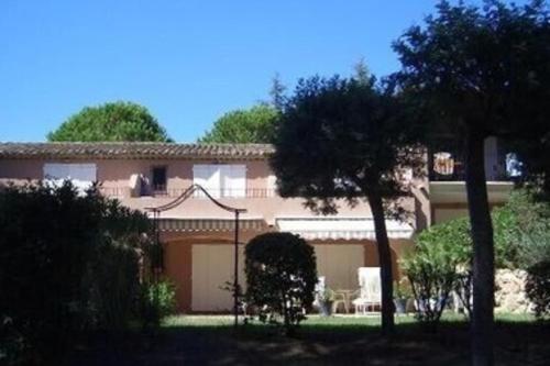 Flat with SWIMMING POOL at 200m from the BEACH Sainte-Maxime france