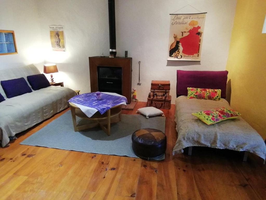 Maison de vacances FLEUR DE GAIA Gîte 2 Rue François Fauré, 11260 Fa