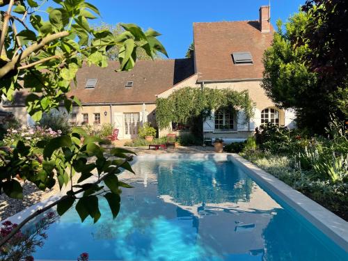 B&B / Chambre d'hôtes Fleurs de Vignes Piscine 18 rue de l'église Montagny-lès-Beaune