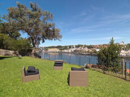 FLH Luxury Porto River View Vila Nova de Gaia portugal