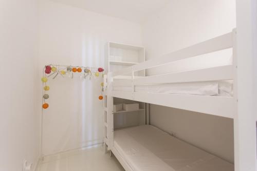 Appartement FLH Modern Flat Principe Real Rua Cecilio de Sousa 35, Cave Lisbonne