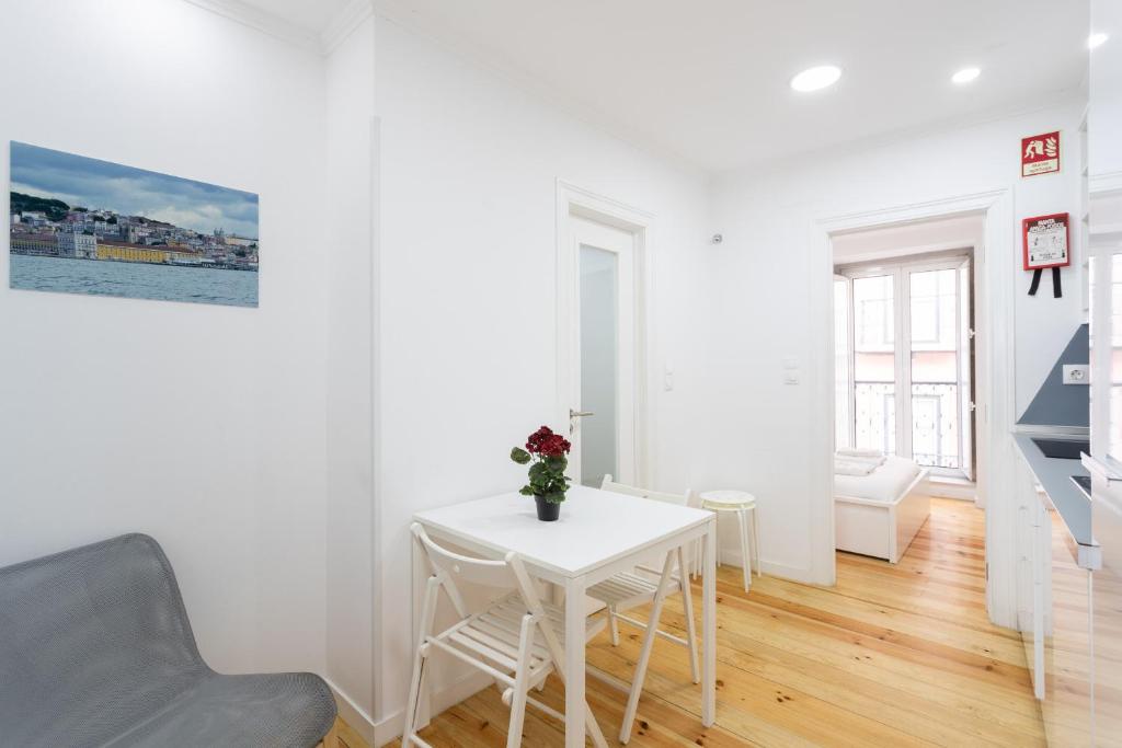 Appartement FLH Mouraria Charming Flat I Largo  do Terreirinho 19, 1100-595 Lisbonne