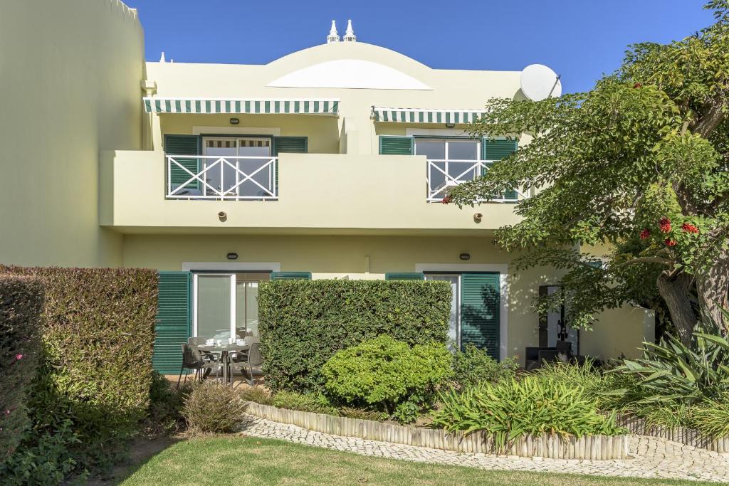 Appartement FLH Praia da Luz Apartment with Pool Urbanização Monte Lemos – Praia da Luz Lote 8, 8600-117 Alagoas