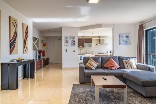 Appartement Forum Apt by MHM Estrada Monumental - Edf. Torres Forum, Madeira Plus Torre E Funchal