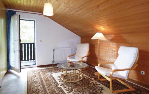 Maison de vacances Four-Bedroom Holiday Home in Thalfang  Thalfang