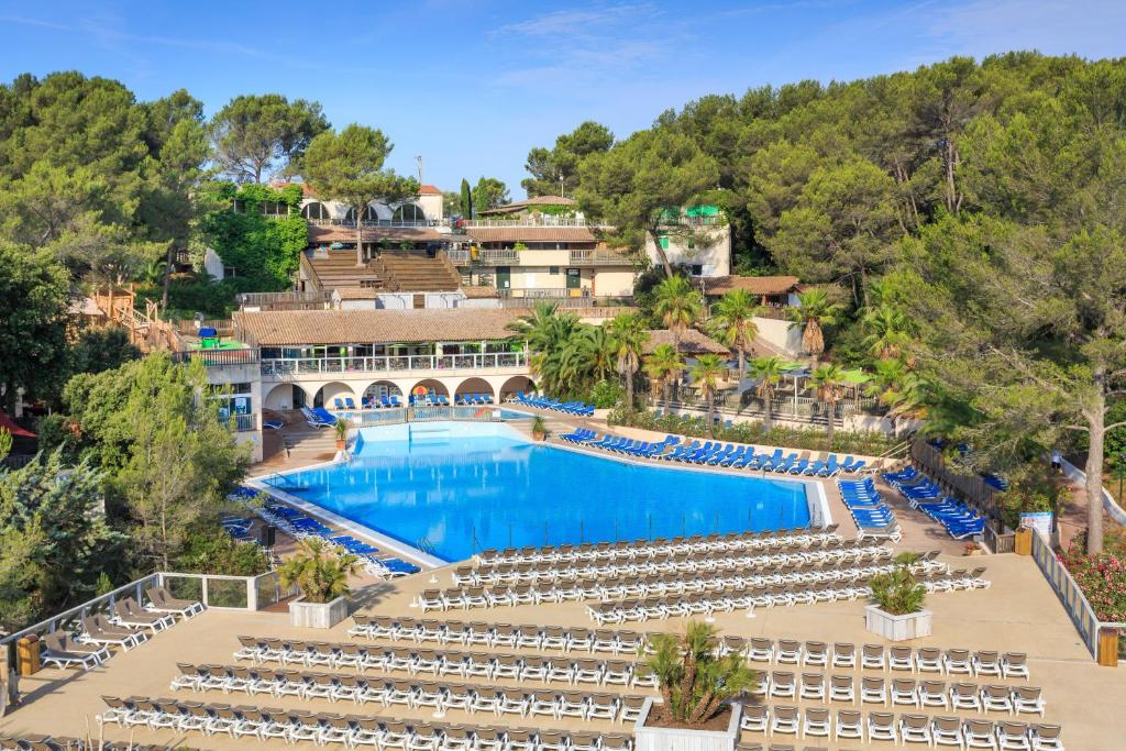 Camping Frantheor Fréjus 5 étoiles Holiday green, 1900 ROUTE DEPARTEMENTALE 4 FREJUS, 83600 Fréjus