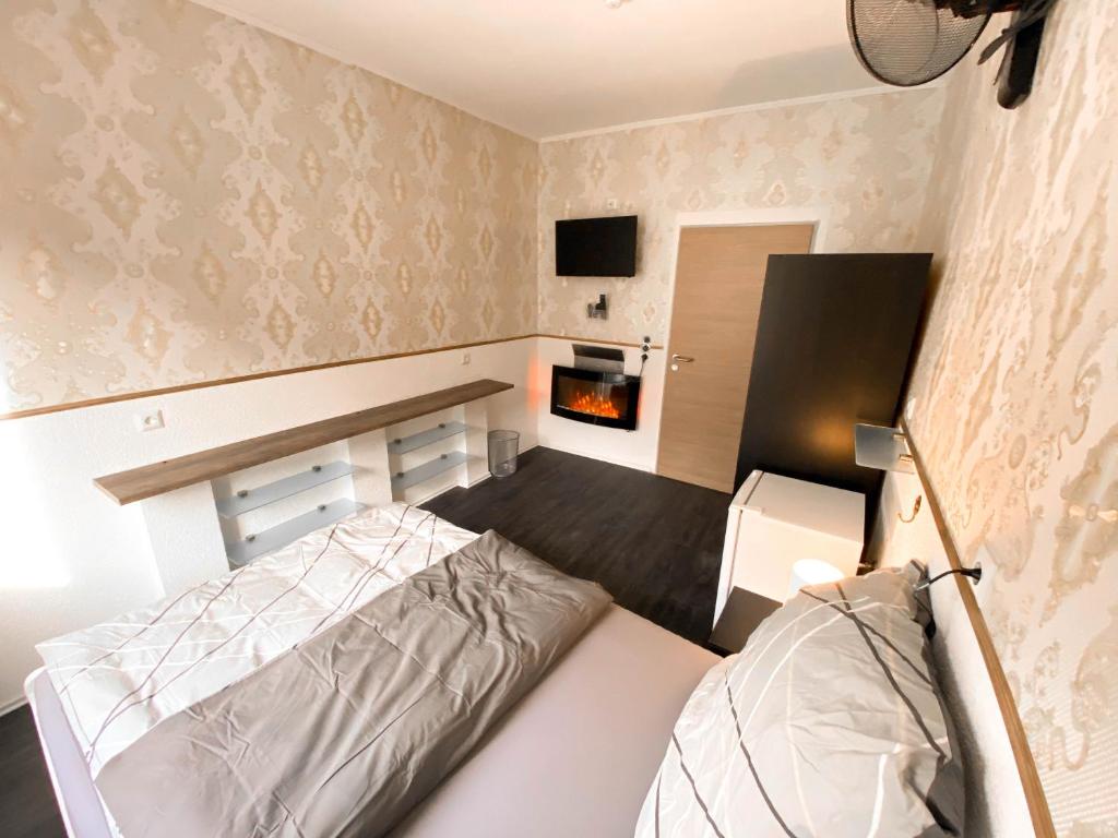 Maison d'hôtes Fremdenzimmer\\Monteurzimmer Mondial 24 Lindenallee, 52249 Eschweiler