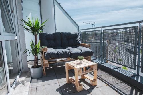 FULL HOUSE Studios - KornhausSupreme Apartment - Balkon, NETFLIX, WiFi Dessau allemagne