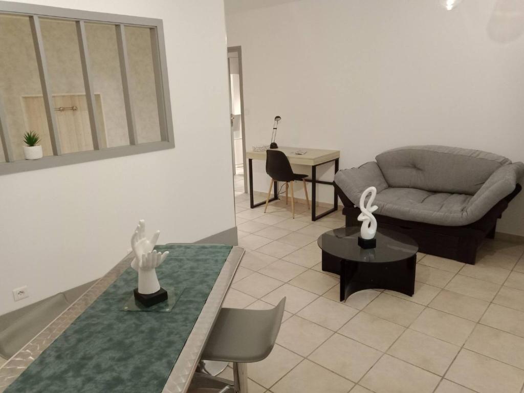 Appartement Fully Equipped Apartment 7 Montée de Plaisance, 43700 Saint-Germain-Laprade