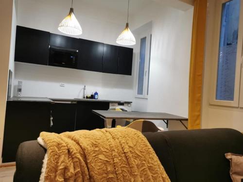 Appartement Fully equipped apartment wifi European Hospital 37 Rue Pierre Albrand Marseille