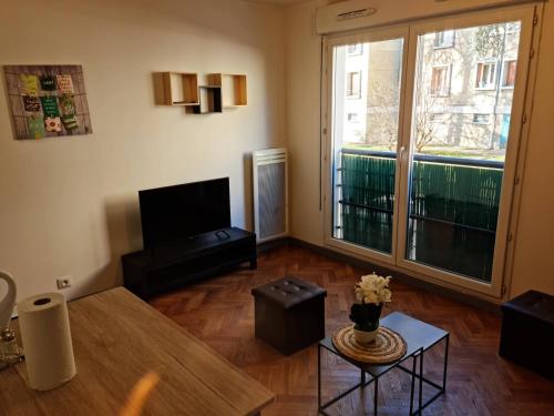 Appartement Fully Furnished appartement near Paris - Eurolines 36 Rue Francisco Ferrer Bagnolet