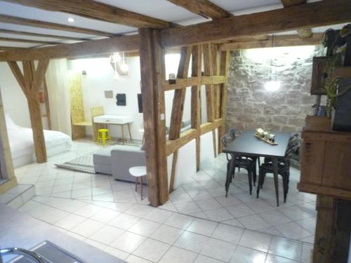 Appartement Fun Studio - Lit King Size cour interieure 7 Rue du Chasseur Colmar