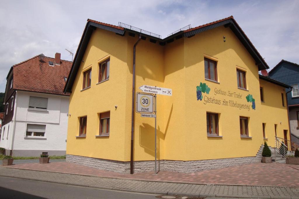 Hôtel Gaestehaeuser Am Nibelungensteig Beedenkirchener Str. 15 + 34a, 64686 Lautertal