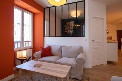 Appartement Gahenda - Appartement Volumineux et Familial - Parking, WiFi & Netflix 42 Rue du Commerce Hendaye