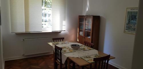 Appartement Ganze Wohnung mit Garten (Schwachhausen/Gete) Kirchbachstraße 132 (Hochparterre) Brême