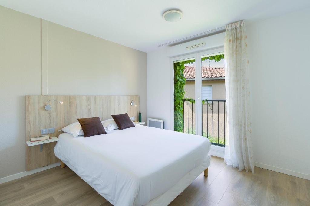 Appart'hôtel Garden & City Lyon - Marcy 80, Avenue Marcel Mérieux, 69280 Marcy-lʼÉtoile