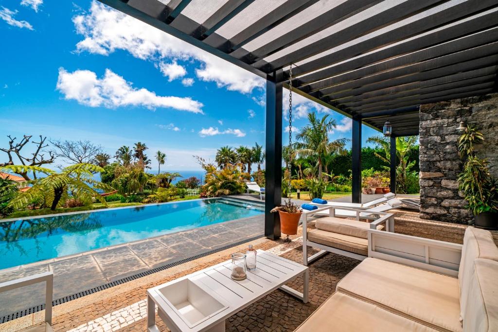 Villa Garden Paradise by OurMadeira Caminho da Referta, n33, 9370-636 Calheta