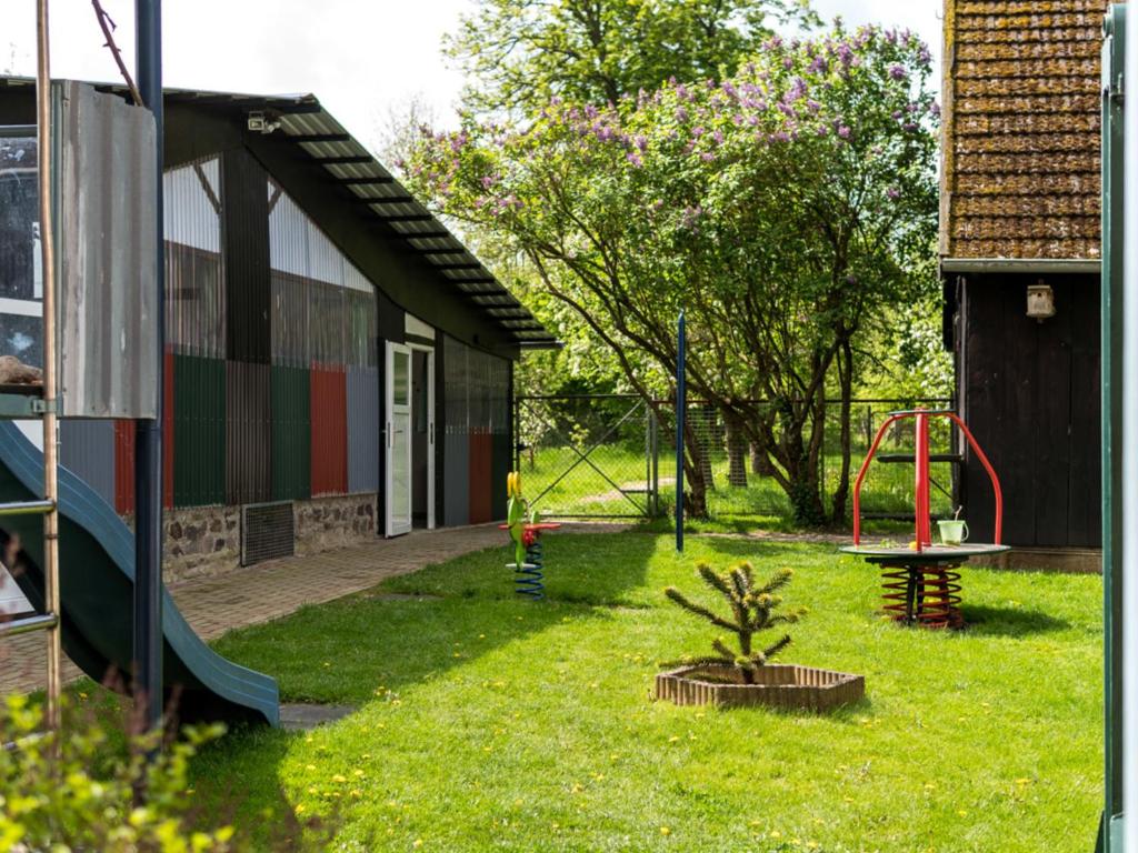 Appartement Gartenbungalow 2 rechte Seite , 23948 Klein Pravtshagen