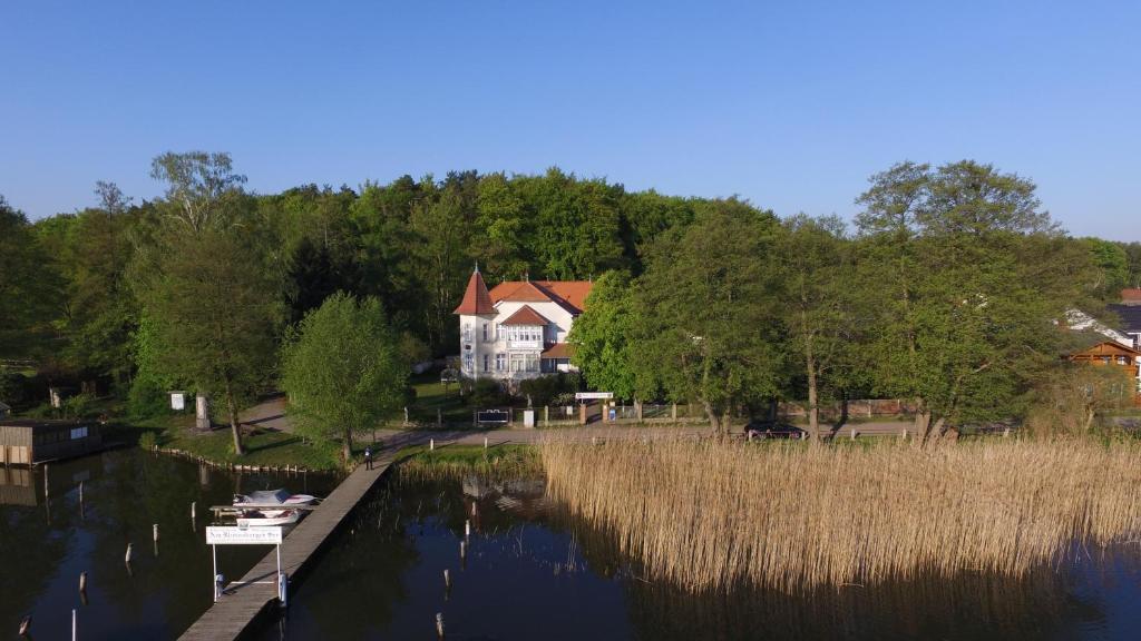 Maison d'hôtes Gast-& Logierhaus Am Rheinsberger See Seestr. 7, 16831 Rheinsberg