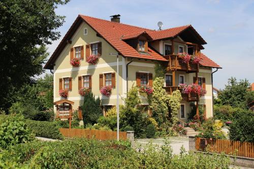 Gäste-Haus Rösch Wiesent allemagne