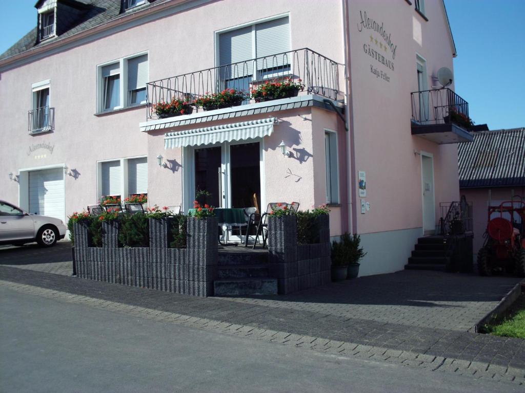 Maison d'hôtes Gästehaus Alexanderhof Liviastr. 24, 54340 Leiwen
