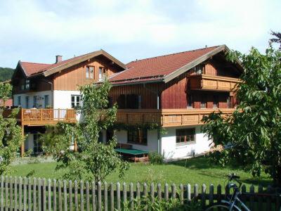 Maison d'hôtes Gästehaus Alpin Bahnhofstr. 24, 83346 Bergen